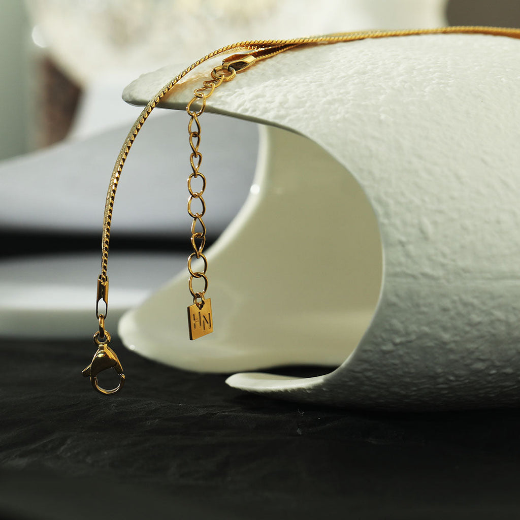 ISABELLA Snake Skin Textured Chain Necklace